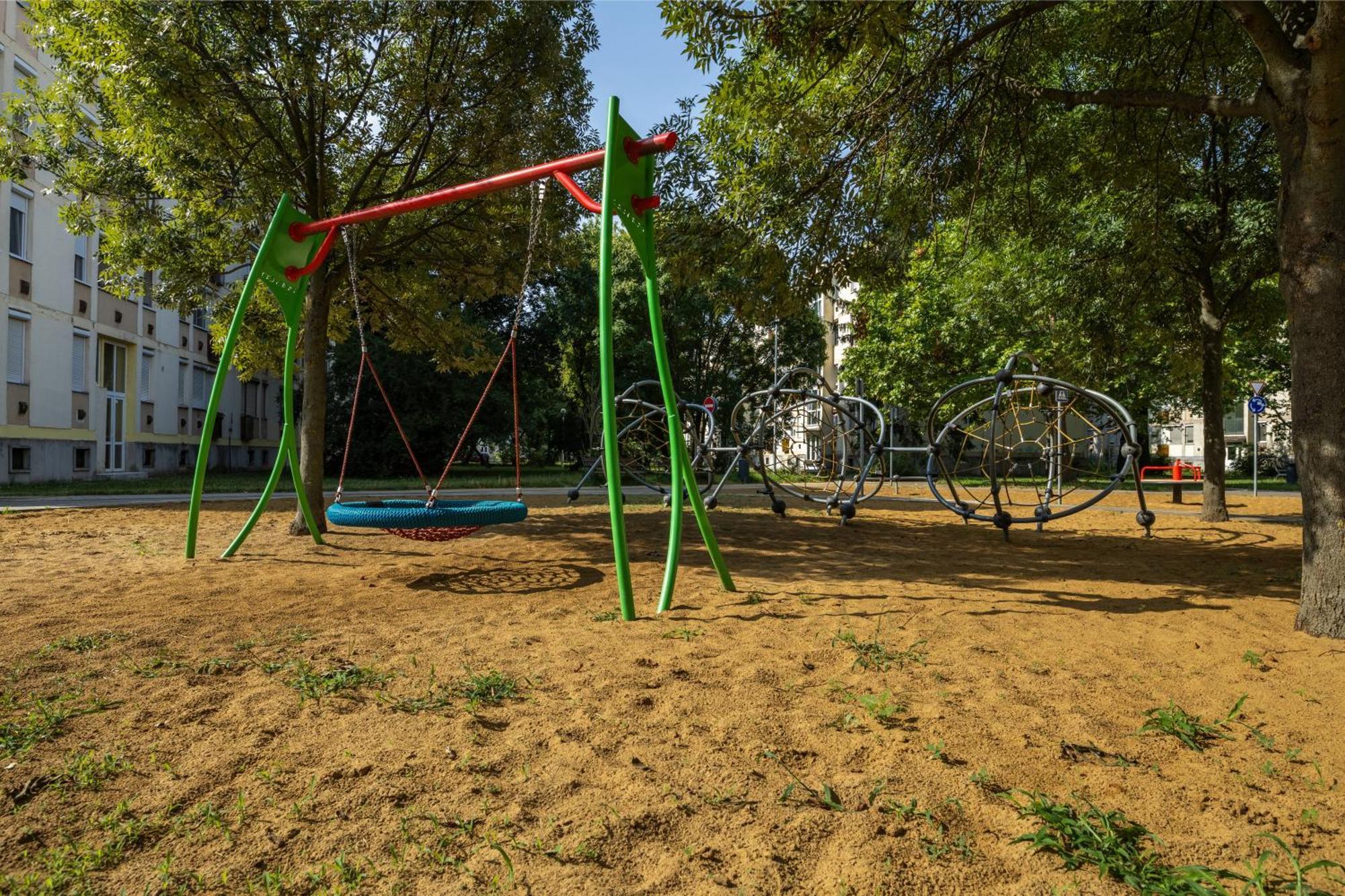 Malompark Apartman With Free Parking Debrecen Dış mekan fotoğraf